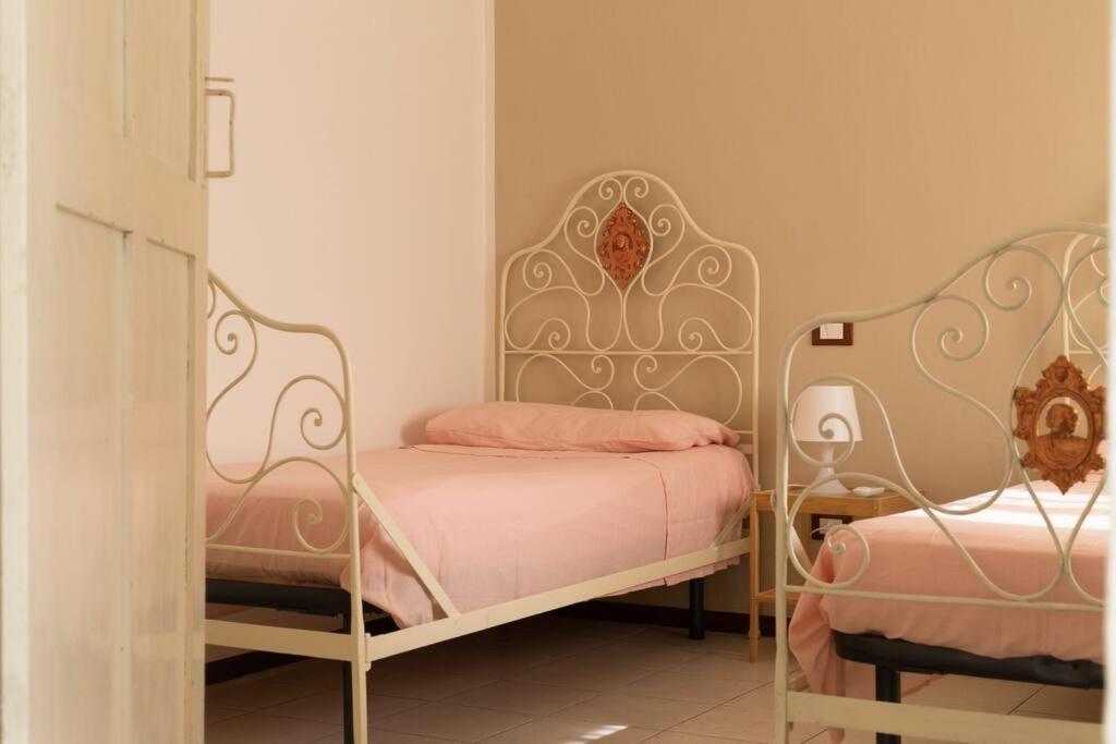 Maria'S Bed - Intero Alloggio Accogliente Dorno Exterior foto