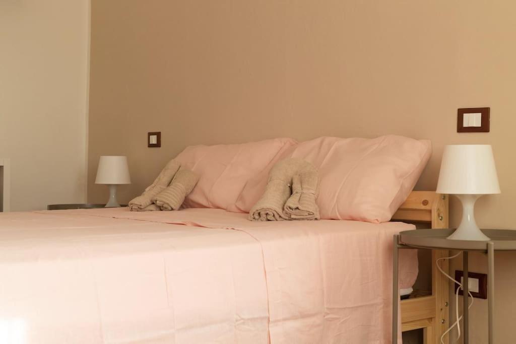 Maria'S Bed - Intero Alloggio Accogliente Dorno Exterior foto